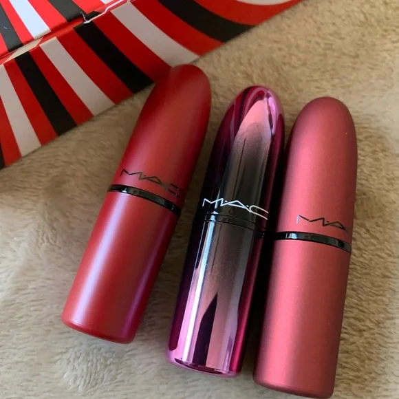 Mac Cosmetics Lipstick Set Trio FULL SZ Ruby Woo Bated Breath Devoted to Chili